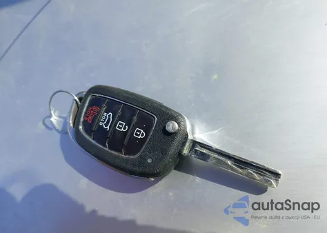 2017 Hyundai Santa Fe Sport 2.4L z USA, uszkodzony, nr VIN 5XYZT3LB2HG495952